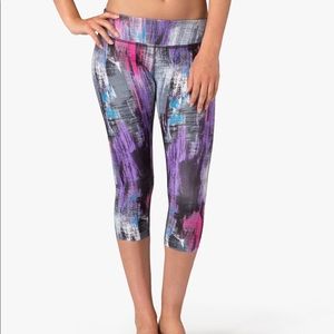 💜 Beyond Yoga Capri Leggings